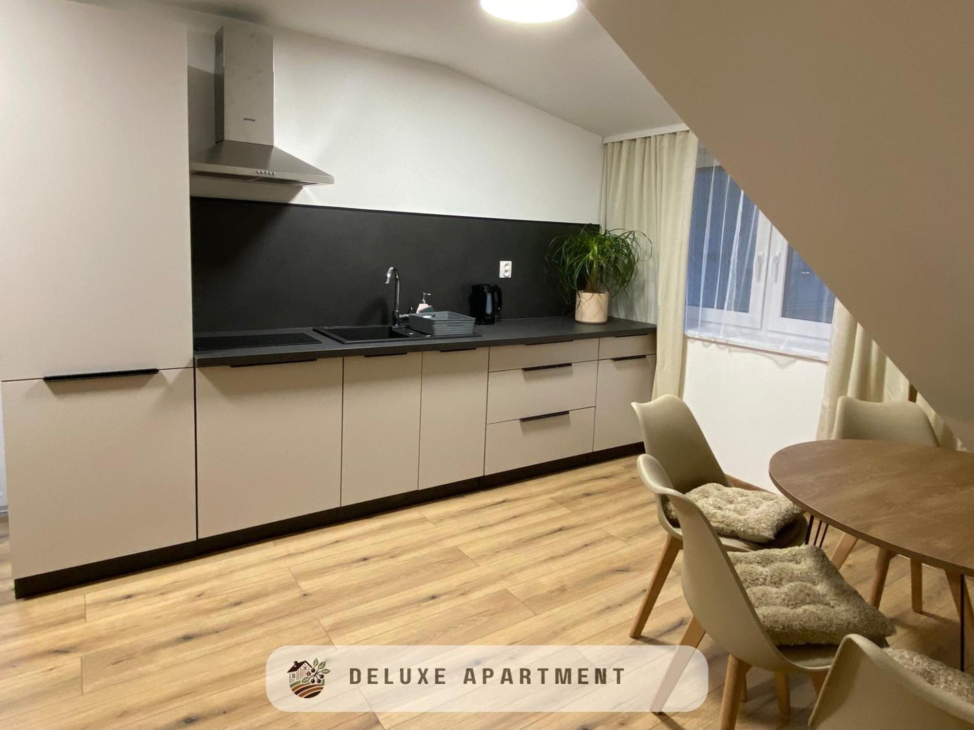 Apartmanovy Dom Visnove Eksteriør billede